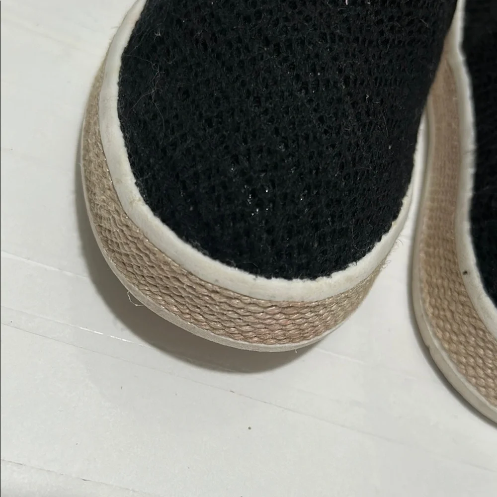 BOBS by sketchers Black Slip-On Flexpadrille luxe summer sky size 6 GUCoff white